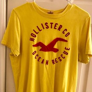 🌊Men’s Hollister T-Shirt🌊